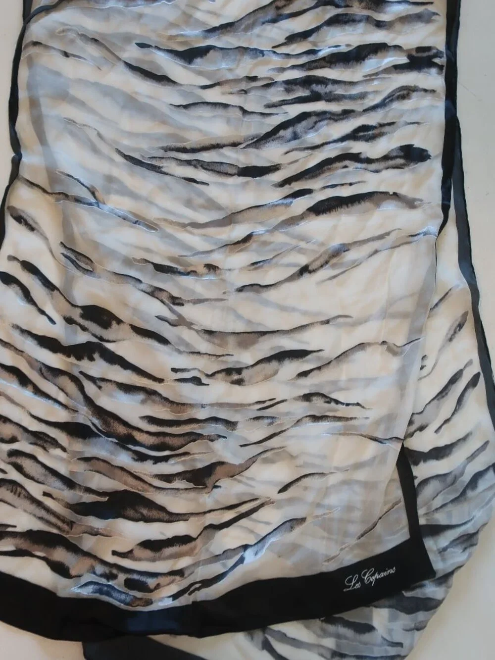 Womens Larioseta Como Les Copains White Black (Item- 159) Zebra Print Silk Scarf
